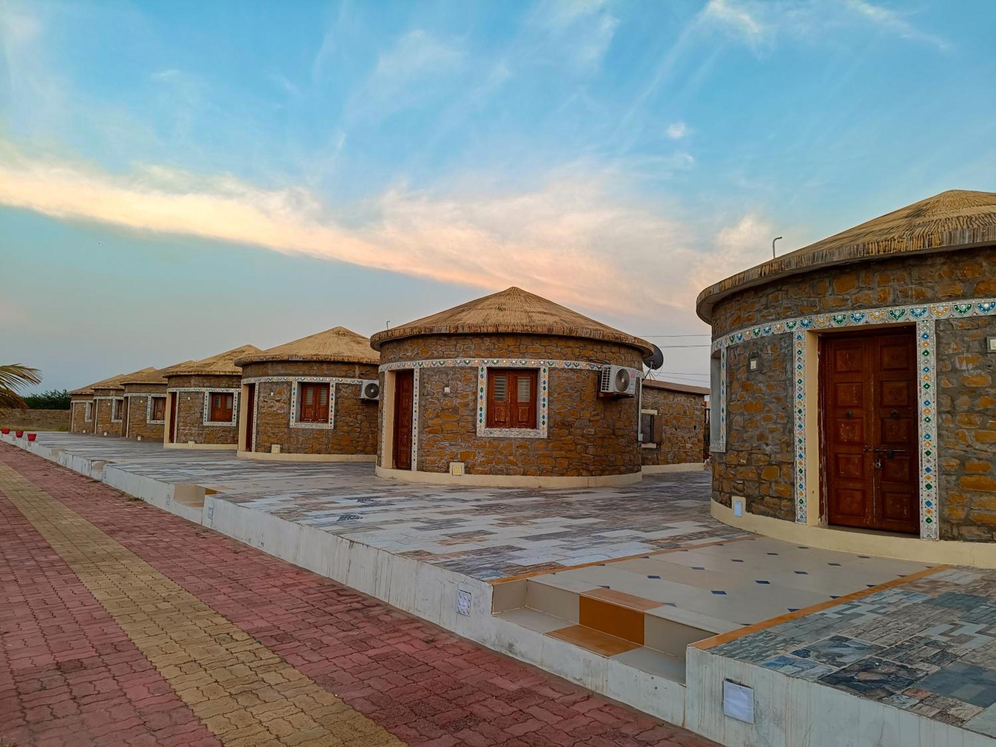 Dholavira Tourism Resort Esterno foto